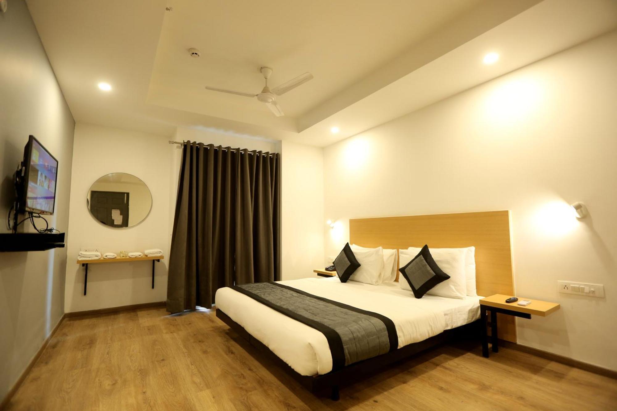 The Roseman Hotel & Suites Ghaziabad Luaran gambar